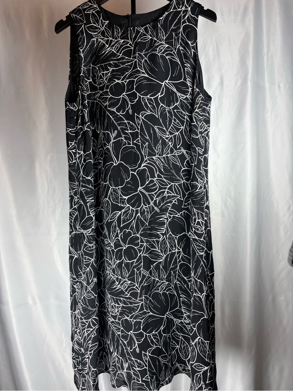 Polo by Ralph Lauren Black & White Floral-Outline Midi Dress